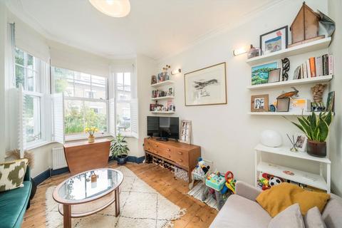 2 bedroom flat for sale, Long Lane, London N2