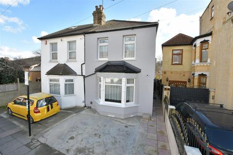 3 bedroom semi-detached house for sale, Roman Road, Ilford, Essex