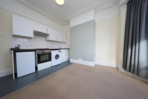 2 bedroom apartment to rent, Sackville Road, Hove