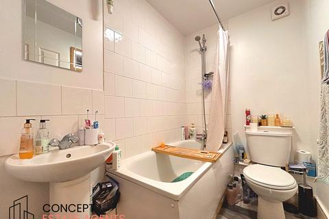 undefined, Charlmont Road, Tooting Broadway, SW17