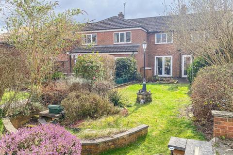 2 bedroom mews for sale, Warwick Road, Macclesfield