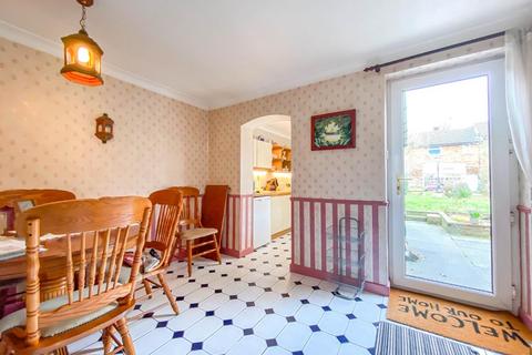 2 bedroom mews for sale, Warwick Road, Macclesfield