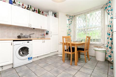 4 bedroom terraced house for sale, Victoria Park Road, London, E9