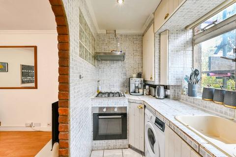2 bedroom flat to rent, Harecourt Road, Islington, London, N1