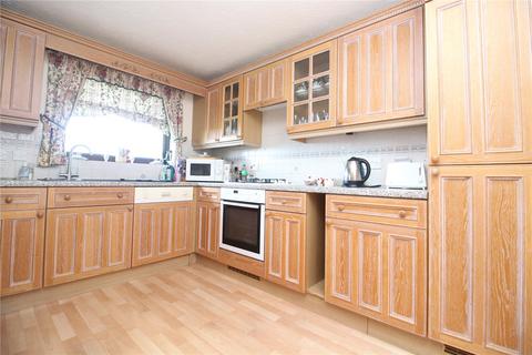 2 bedroom apartment for sale, Greenside Court, Marine Drive East, Barton On Sea, BH25