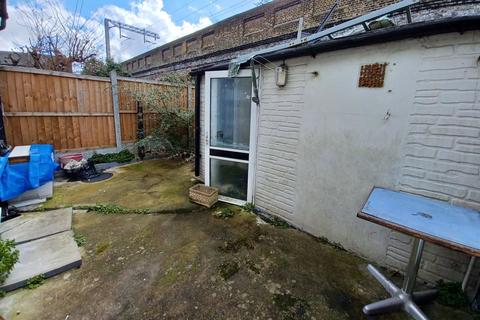 9 Scarborough Road, London, E11 4AL