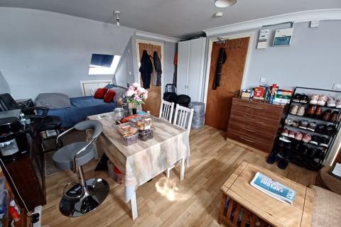 9 Scarborough Road, London, E11 4AL