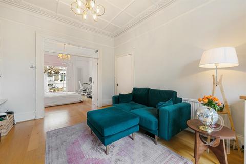 1 bedroom flat for sale, Cantelowes Road, Camden NW1