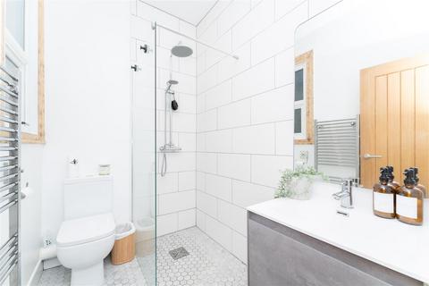 First Floor Flat, 112 Drayton Bridge Road, London, W7 1EP