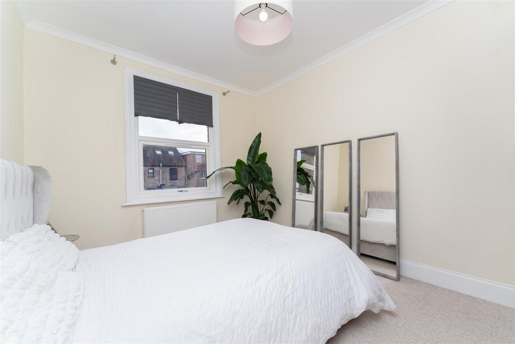 112 DBR Bed 2.jpg
