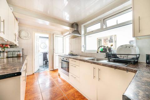 3 bedroom terraced house for sale, Woodend Road, Walthamstow, London, E17