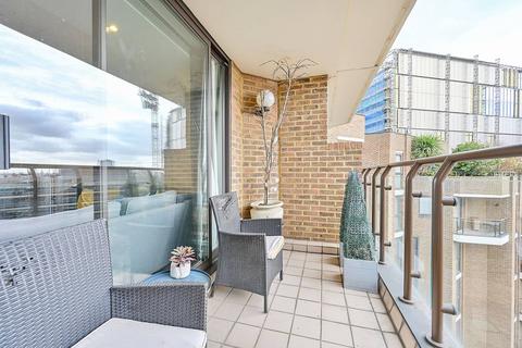 3 bedroom flat to rent, Blythe Road, Brook Green, London, W14