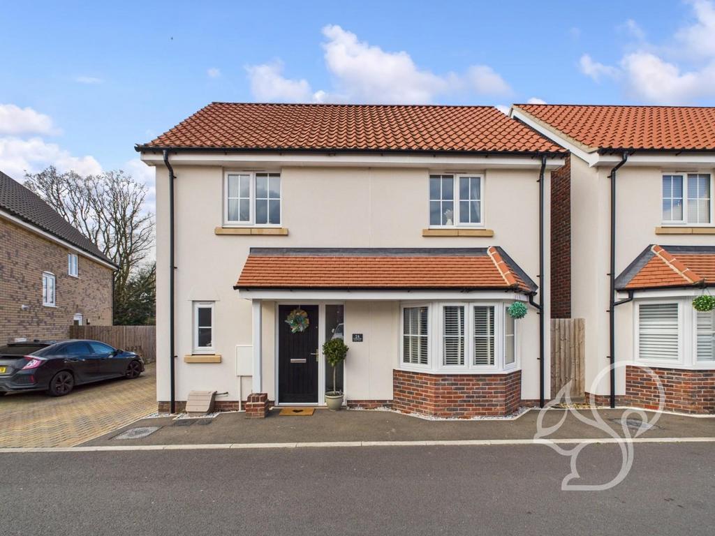 St. Andrews Close, Alresford 3 bed detached house - £350,000