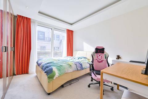 3 bedroom flat to rent, The Strand, The Strand, London, WC2R