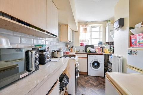 1 bedroom flat for sale, Woolley House, Loughborough Road, London, SW9