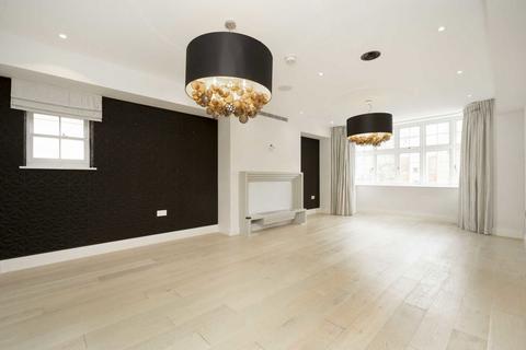 4 bedroom flat for sale, Kidderpore Avenue, London NW3