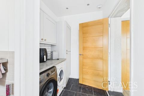 26 Dovedale Road, Nottingham, NG3 7GS