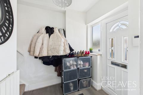 26 Dovedale Road, Nottingham, NG3 7GS