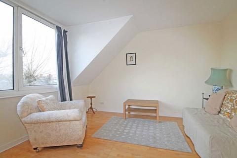 1 bedroom flat to rent, Wandsworth Bridge Road, London SW6