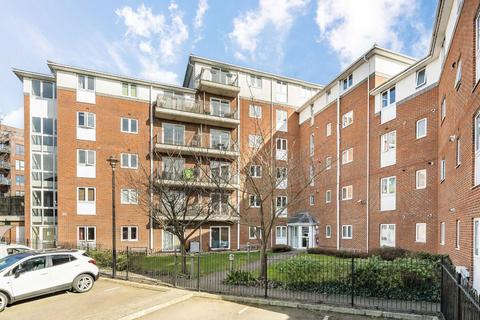 2 bedroom flat for sale, Blytheswood Place, London SW16