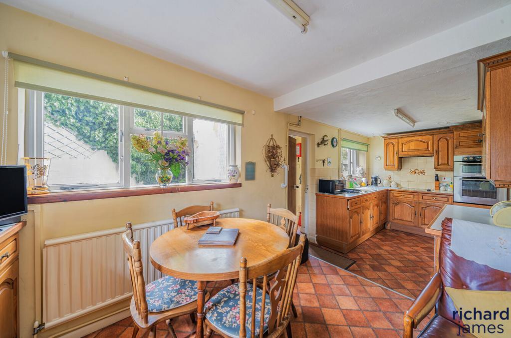 D6595345-db4b-411...