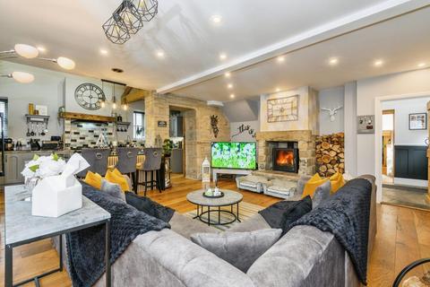 4 bedroom detached house for sale, Allerton Upper Green, Bradford