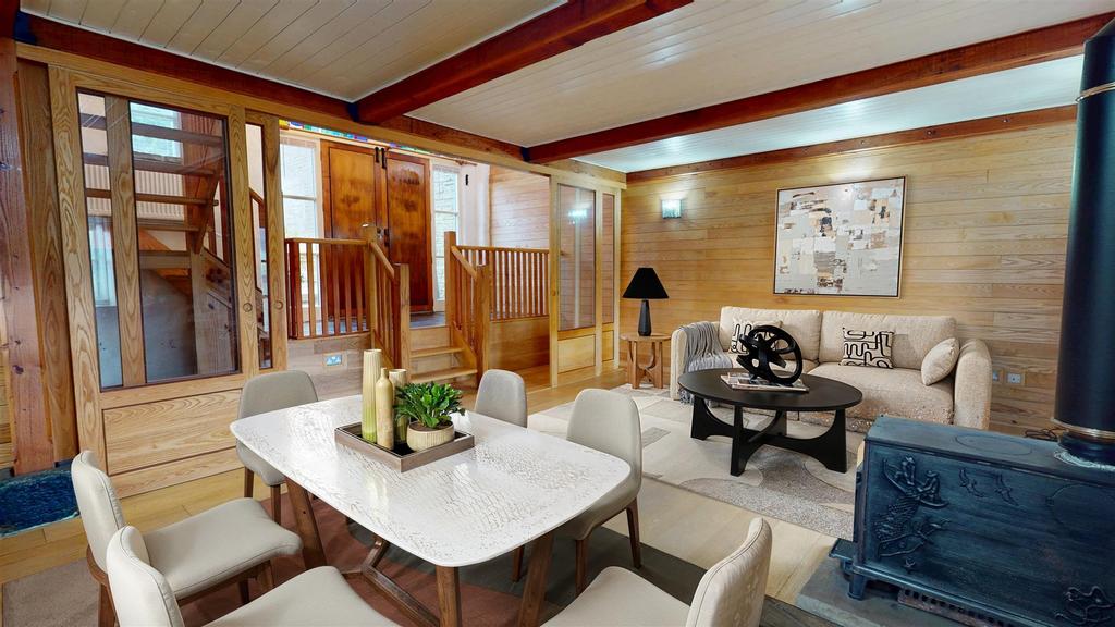 Lounge/dining