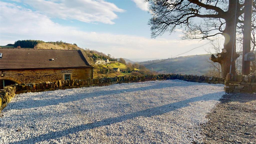 Plough-Royd-Barn-03062025 171855.jpg