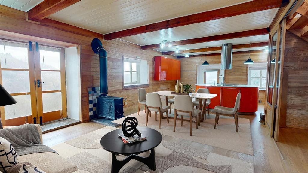 Lounge/dining
