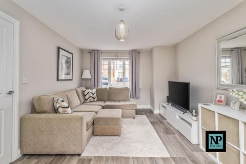 3 bedroom semi-detached house for sale, Southwick Drive, Tamworth, B77