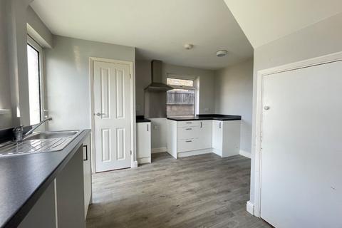 3 bedroom semi-detached house to rent, St. Hildas Way, Gravesend, Kent, DA12 4AZ