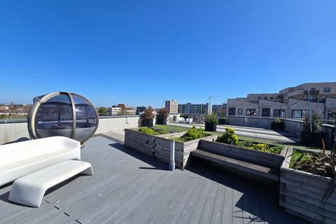 1 bedroom apartment for sale, Blyth Road, Hayes, UB3