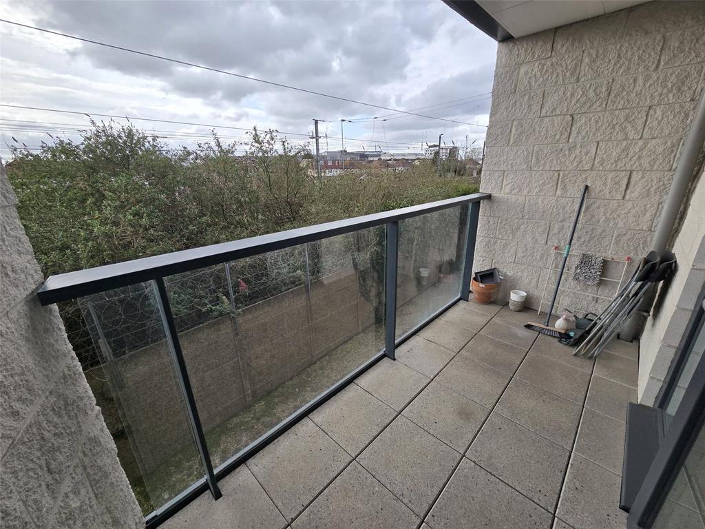 Balcony (3)