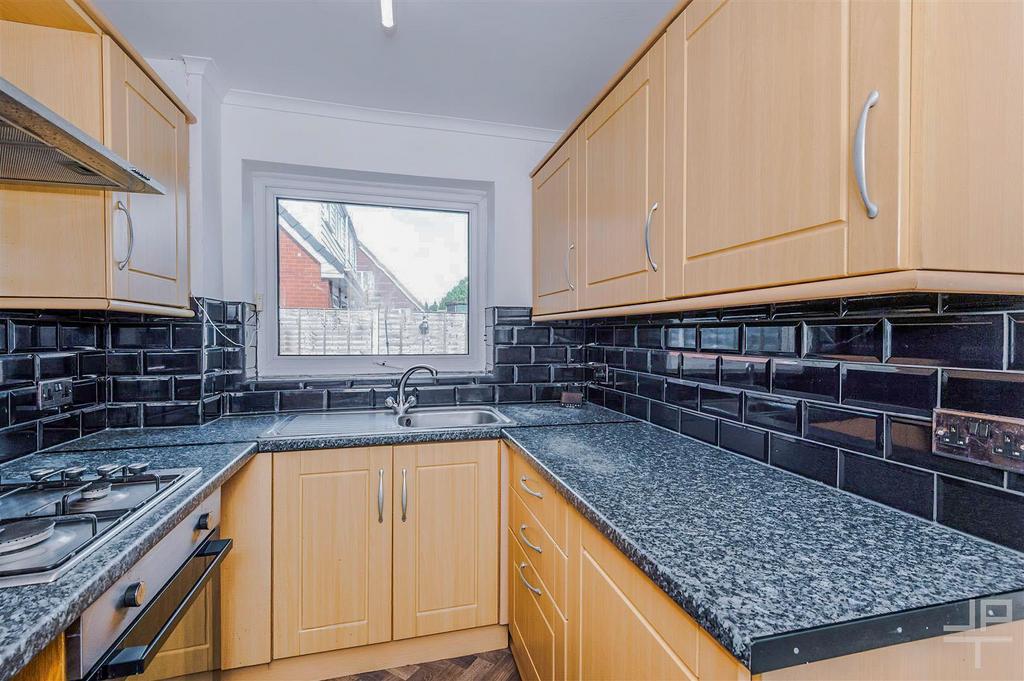 4w4e25igrka BHlf V8i 0o A.jpg