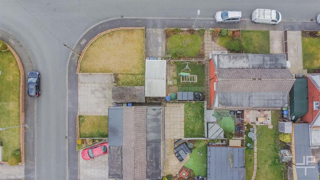 UL95 Gd Vy Y0ur Mg5dz NUWrw.jpg