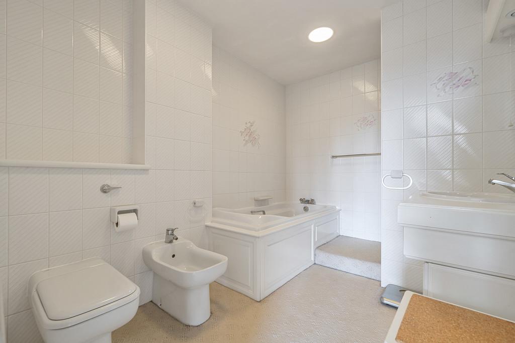 En Suite for Bedroom 1
