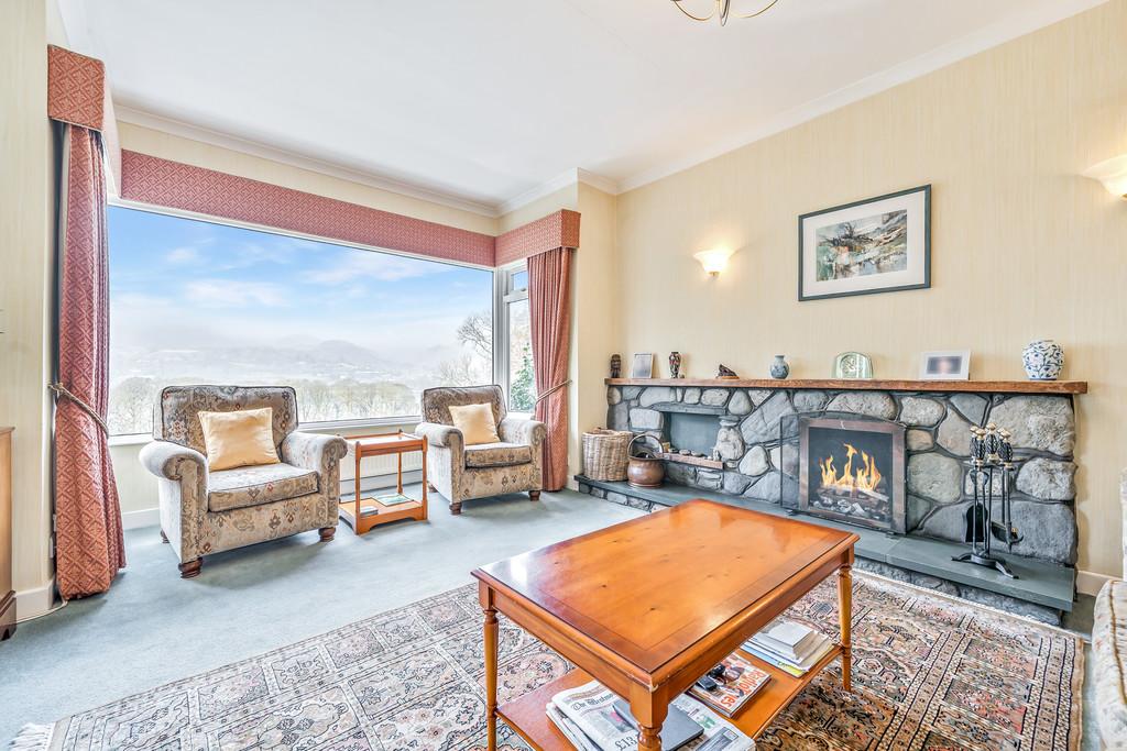 Sitting Room with Fabulous Views