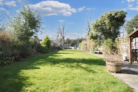 4 bedroom semi-detached house for sale, Monkhams Avenue, Woodford Green