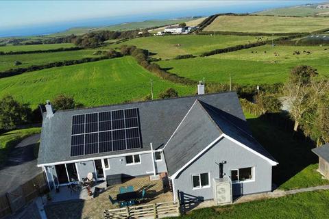 5 bedroom detached bungalow for sale, Cae Gwyrdd, Llanfairynghornwy, Llanfairynghornwy