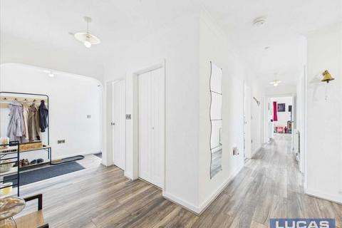 5 bedroom detached bungalow for sale, Cae Gwyrdd, Llanfairynghornwy, Llanfairynghornwy