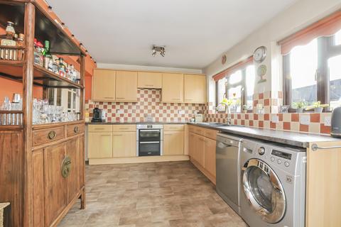 12 Dawley Ride, Colnbrook, Slough, SL3 0QH