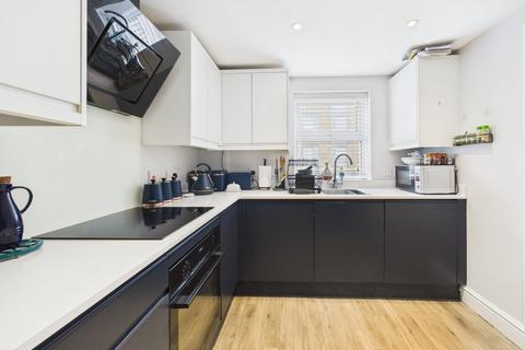 196a Cotterells, Hemel Hempstead, HP1 1JW
