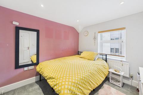 196a Cotterells, Hemel Hempstead, HP1 1JW