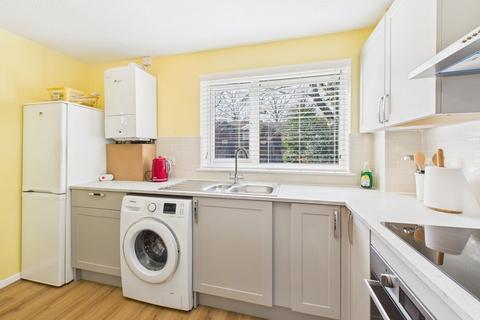 2 bedroom apartment for sale, Montrose Court, CH4