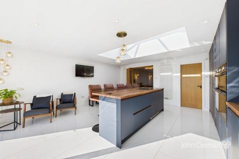 164 Henhurst Hill, Burton-on-trent, DE13 9SY