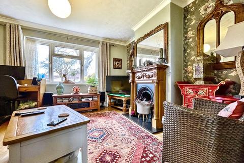 undefined, Meadowside Close