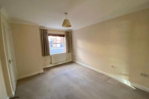 2 bedroom end of terrace house to rent, Redwing Rise, Herts SG8