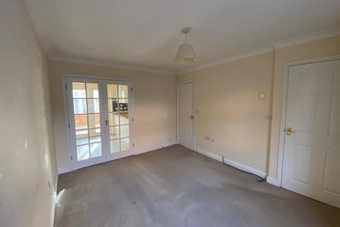 2 bedroom end of terrace house to rent, Redwing Rise, Herts SG8