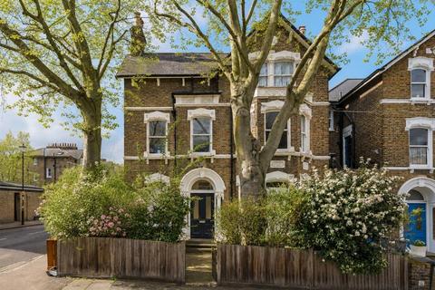 2 bedroom flat to rent, Tyrwhitt Road, London SE4