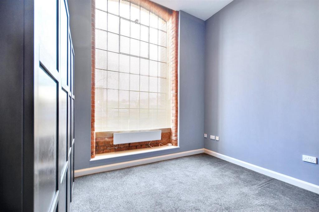 Bedroom 1 1.jpeg